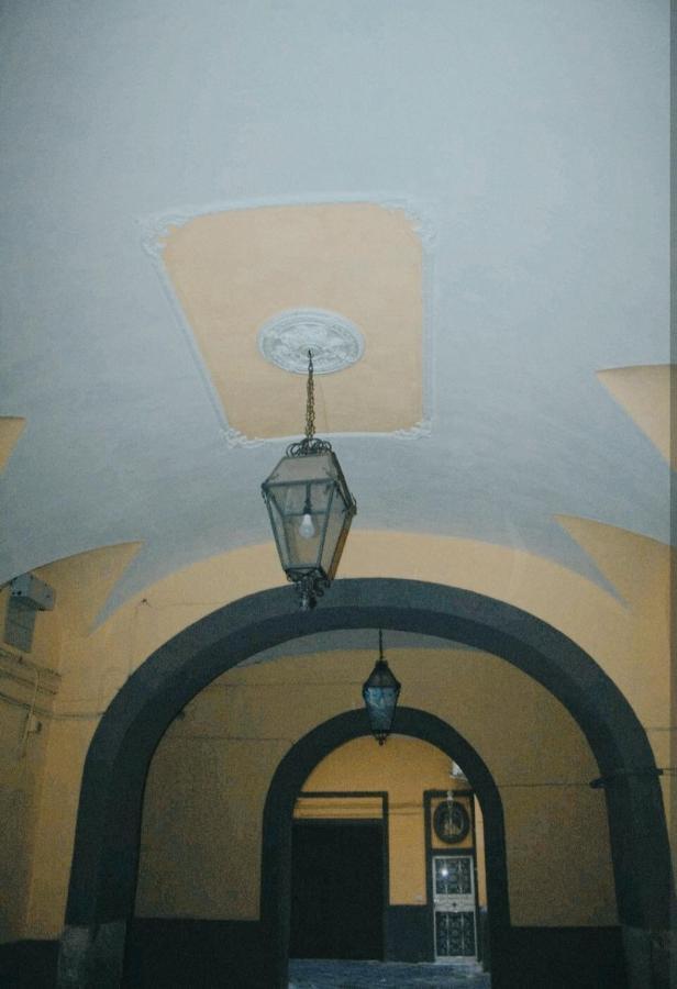 Piccola Maison Nel Centro Di Napoli Экстерьер фото