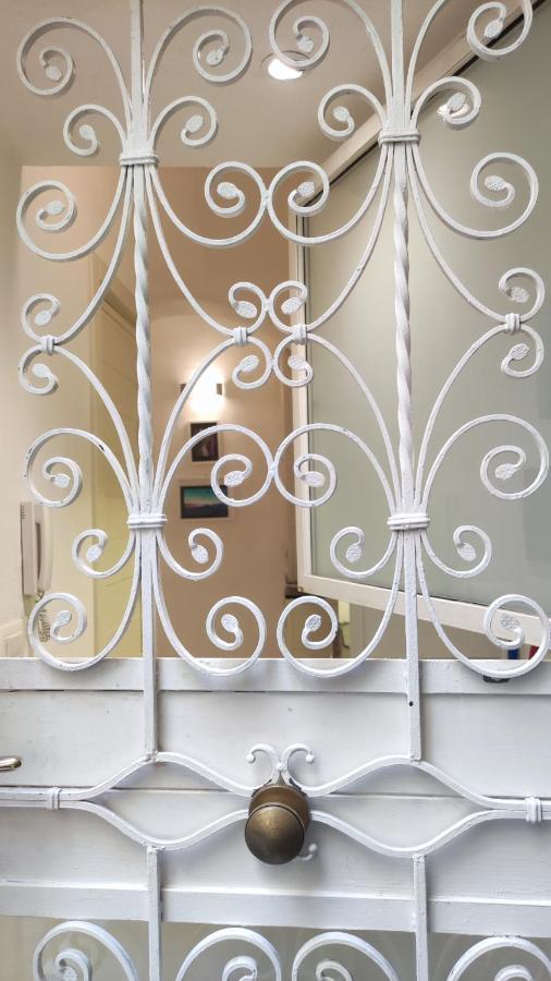 Piccola Maison Nel Centro Di Napoli Экстерьер фото